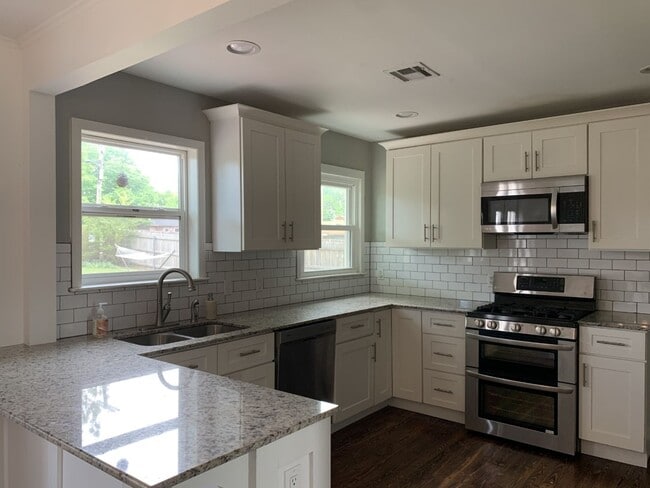 Photo - Beautiful Florence Park South home with hardwood floors throughout.