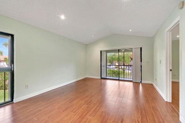 Photo - 351 Club Cir Unit 2070