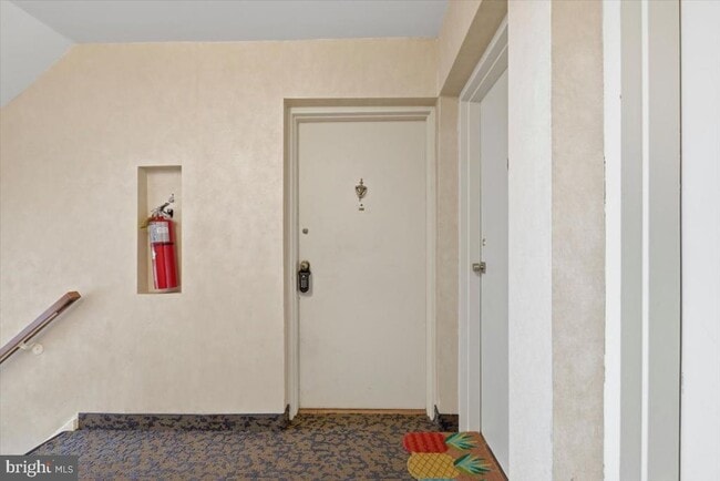 Photo - 1923 Wilson Ln Unit 201