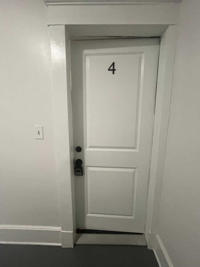 Photo - 123 Stonewall St Unit 4