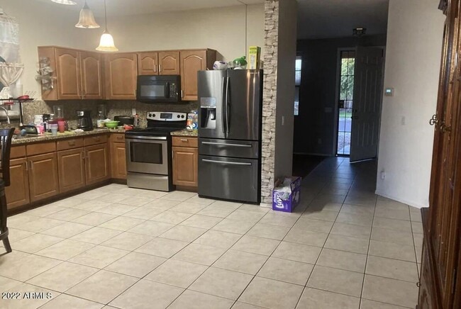 3234 W Apollo Rd