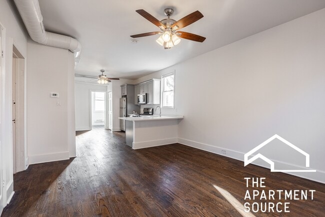 Photo - 3135 N Oakley Ave Unit 2R