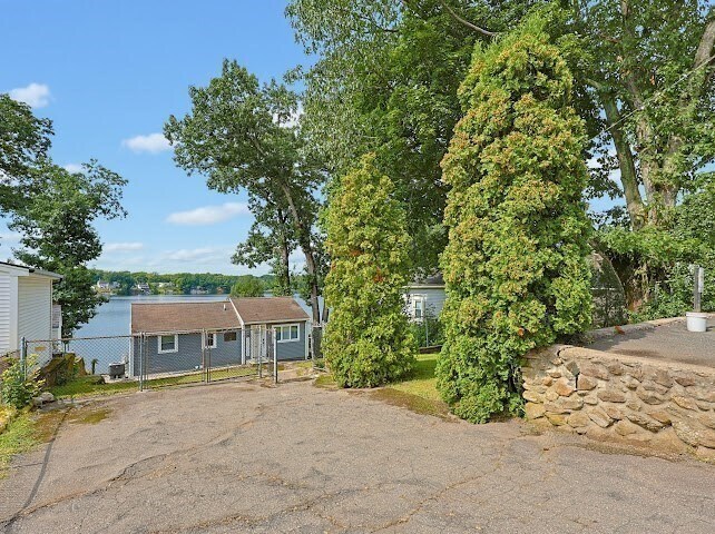 Photo - 47 Lakeshore Dr