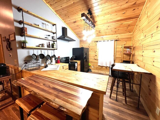 Photo - FULLY FURNISHED WITH ACCESS TO BEAUTIFUL L...