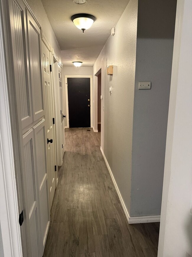 Photo - Charming Corner-Lot Duplex in the Heart of Yukon – Available Now!