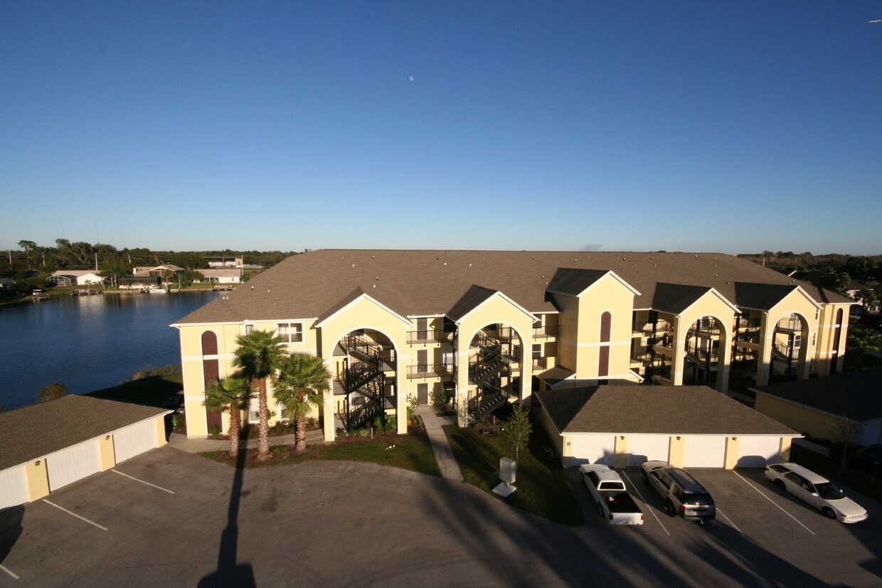 "Charming 2-Bed, 2-Bath Retreat in Kissimm... - "Charming 2-Bed, 2-Bath Retreat in Kissimm...