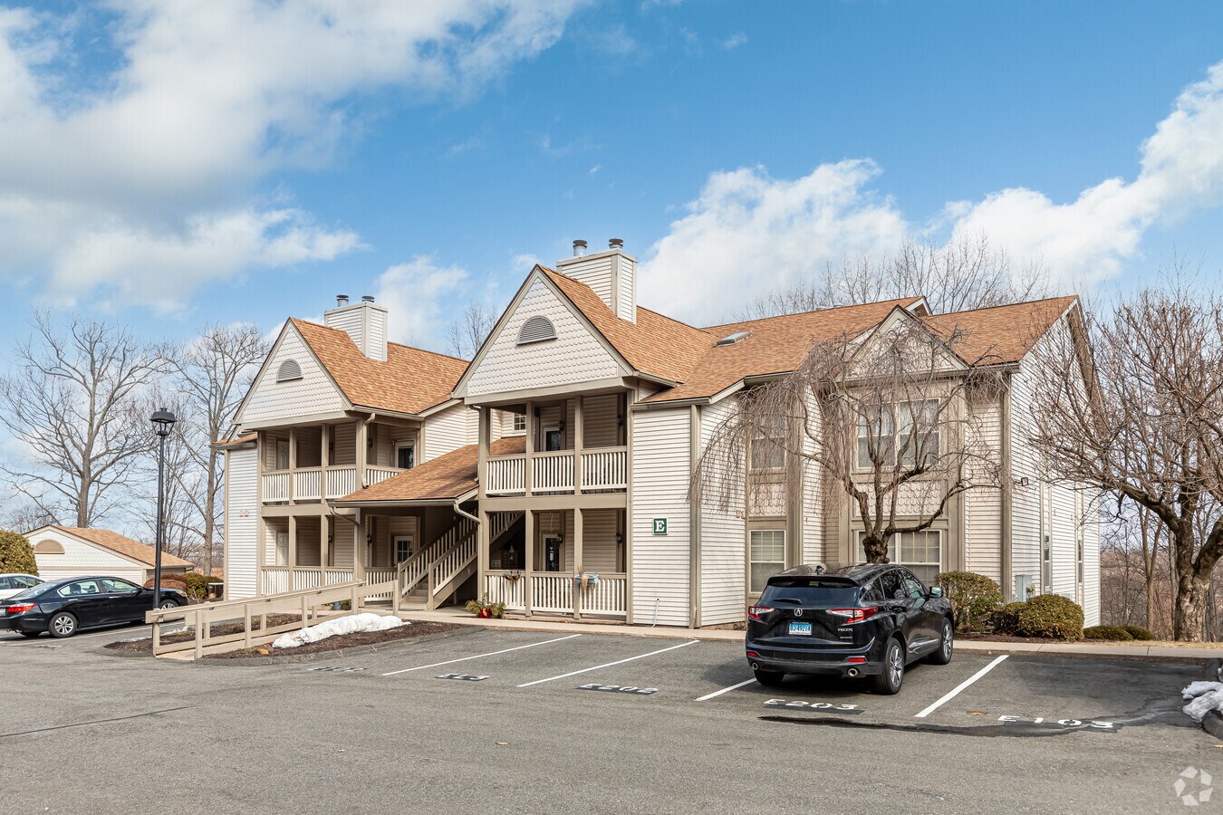 Kensington Woods - Kensington Woods Apartments