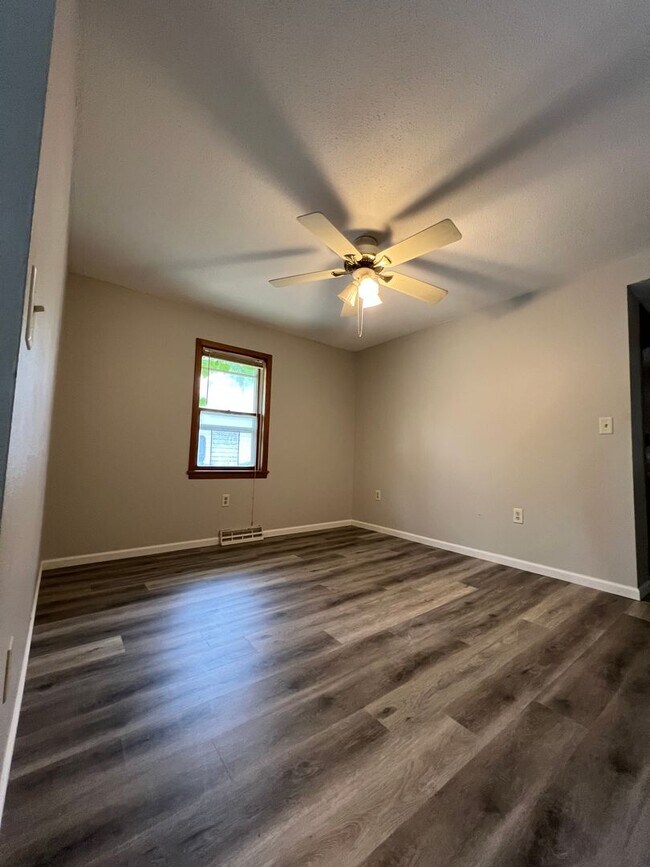 Photo - Hoff - 06 - Madison Street Unit 1313