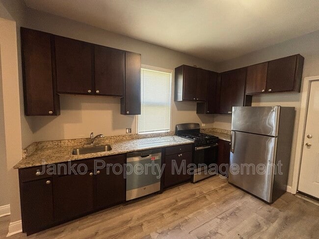 Building Photo - 1415 E 75th St Unit 1