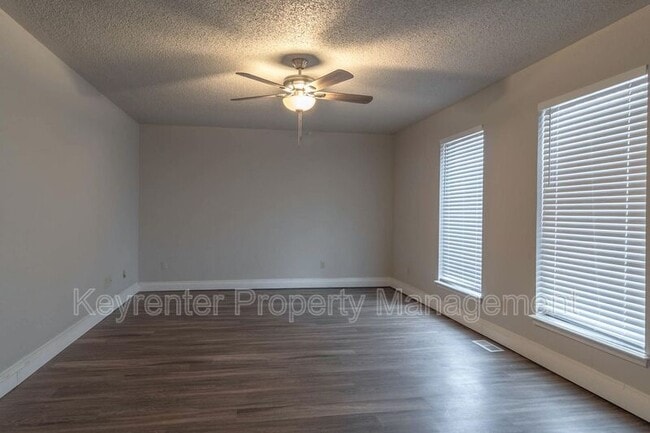 Photo - 732 Westridge Ct