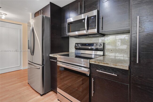 Photo - 7601 E Treasure Dr Unit 421