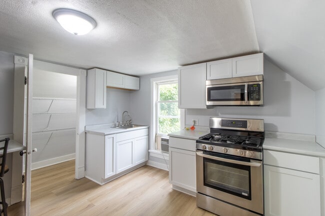 Photo - 265 Duffield Ave Unit 2