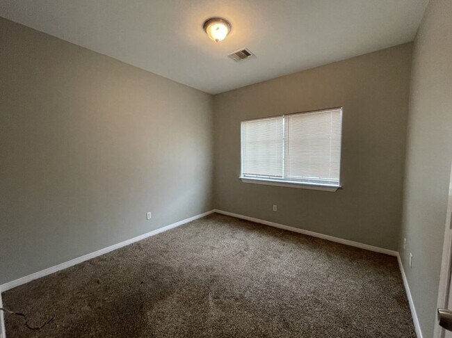 Photo - 3118 Barberry Dr