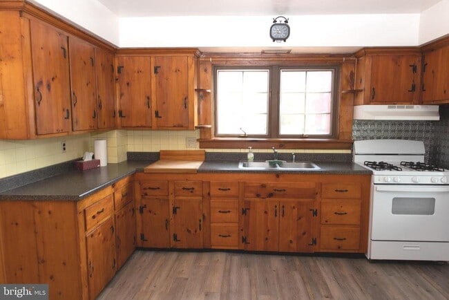 Photo - 1489 S Old Bethlehem Pike