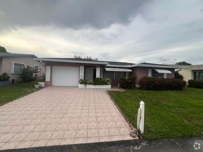 Building Photo - 4941 NW 55th St Rental