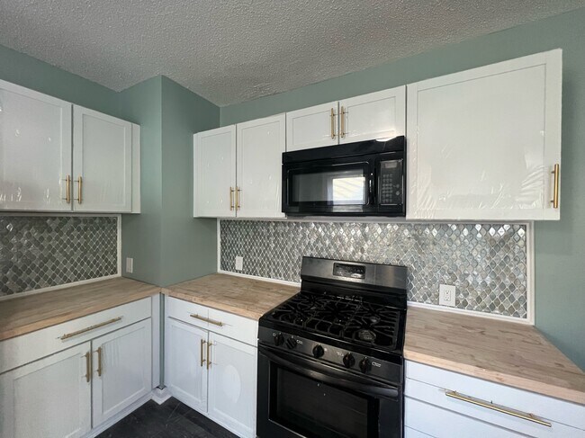 64 Fairview St Unit 1