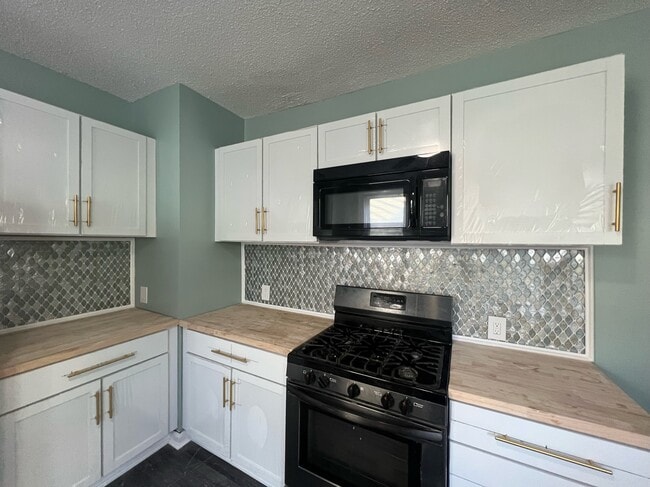Photo - 64 Fairview St Unit 1