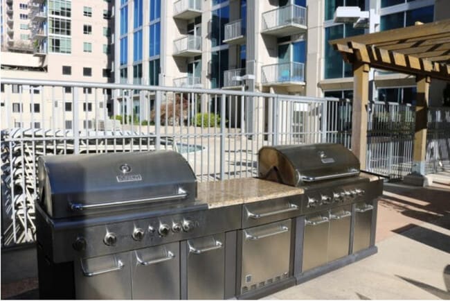 Photo - 400 S Tryon St Unidad ID1344173P