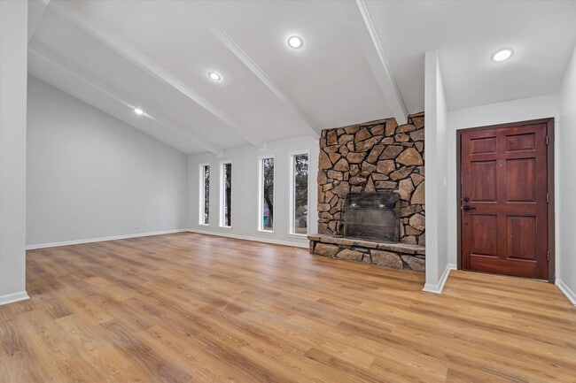 Photo - Spacious 3 Bed / 3 Bath Home in Valley View School District!