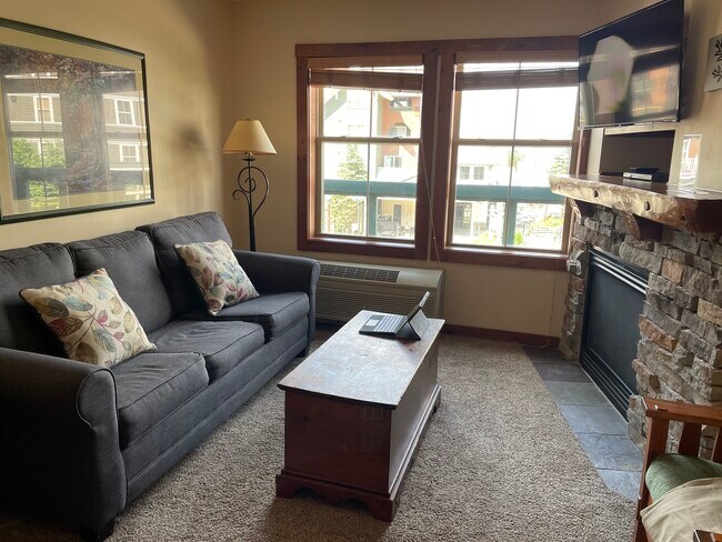 Photo - 10 Snowshoe Dr