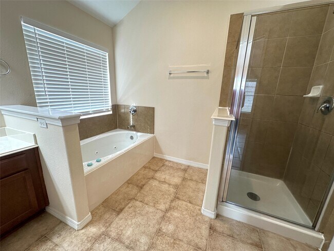 Photo - 18922 Wellock Ln