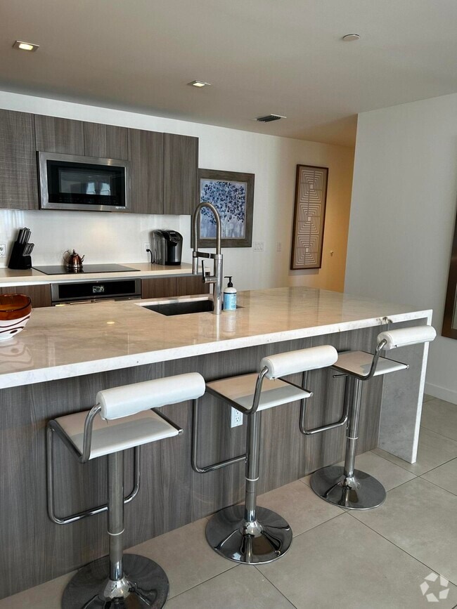 Building Photo - 401 N Birch Rd Unit 1216 Rental