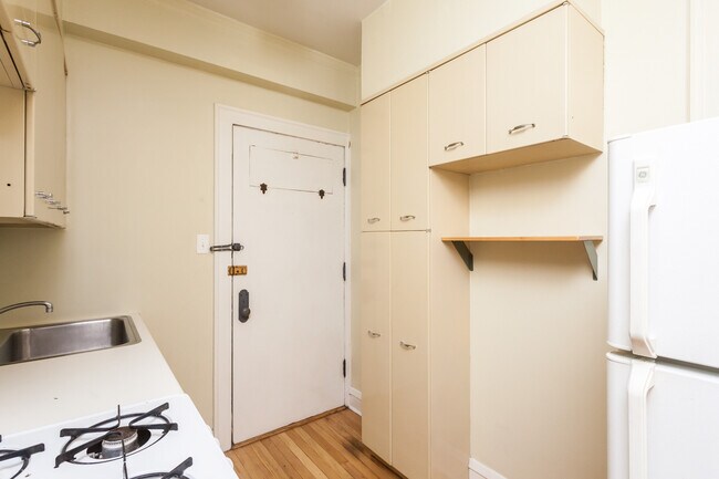 Photo - 2328 N Lincoln Park W Unit 1A