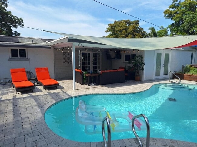 Photo - 2244 Palm Terrace