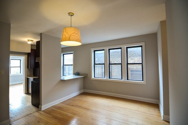 Photo - 2023 W Thomas St Unit M02R
