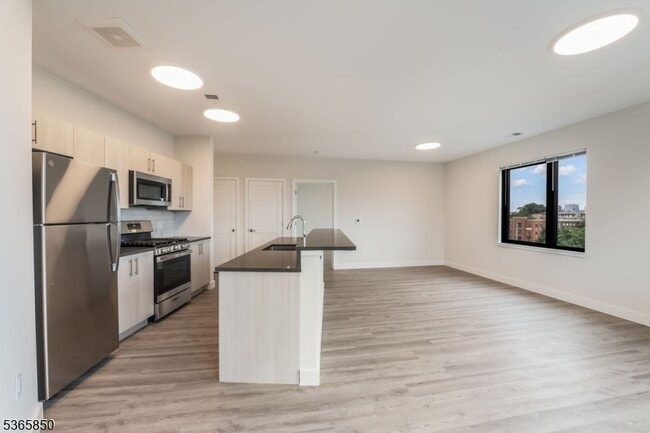 Photo - 72 S Essex Ave Unit 602