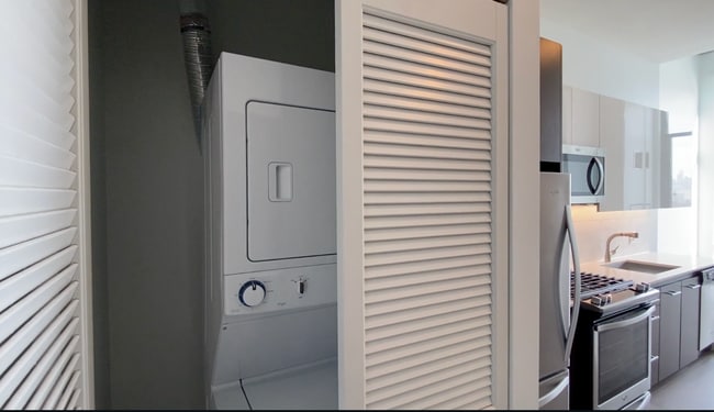 Photo - 1243 N Paulina St Unit 1207