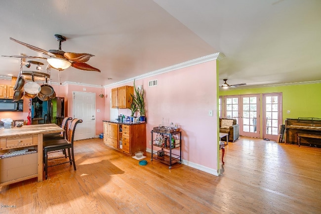 Photo - 2251 Markham Ave