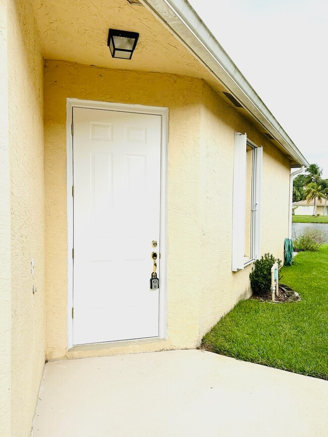 Photo - 867 SW Rocky Bayou Ter