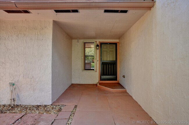 Photo - 78 Mayfair Ln