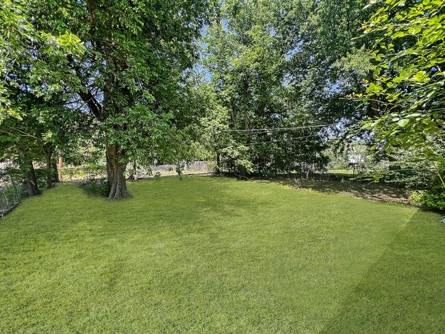 Photo - 1907 NW Lindy Ave