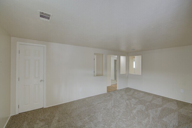 8101-8195 W 9th Ave Unit 8121