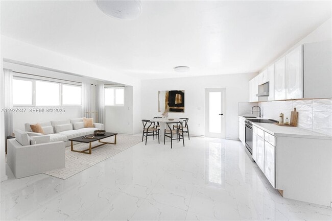 Photo - 800 NW 67th St