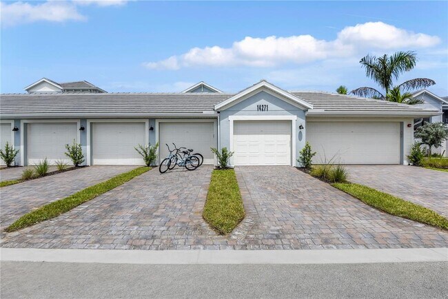 14271 Heritage Landing Blvd Unit 1527