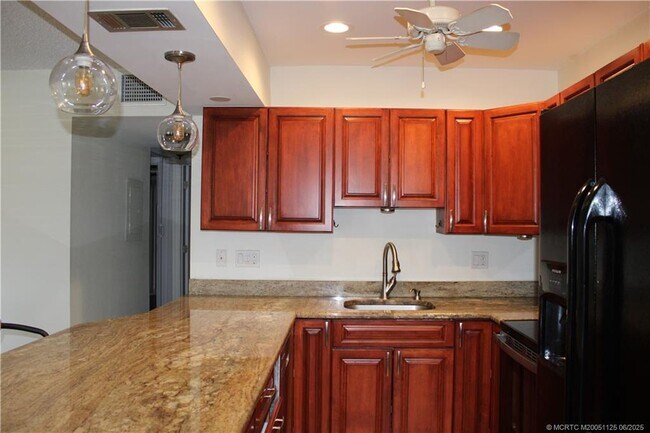 Photo - 2600 S Kanner Hwy Unidad H5