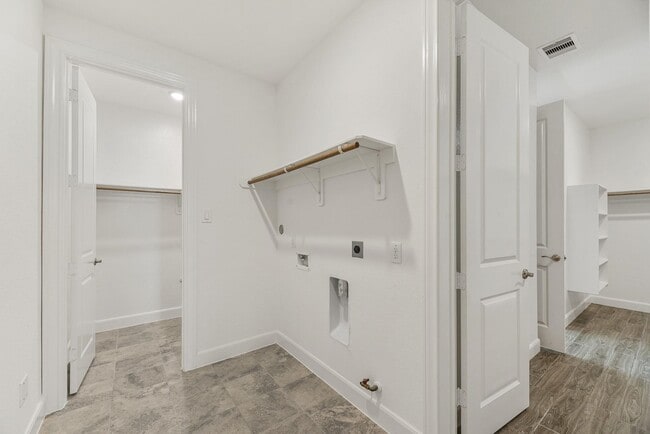 Building Photo - 4406 Shaded Arbor Way