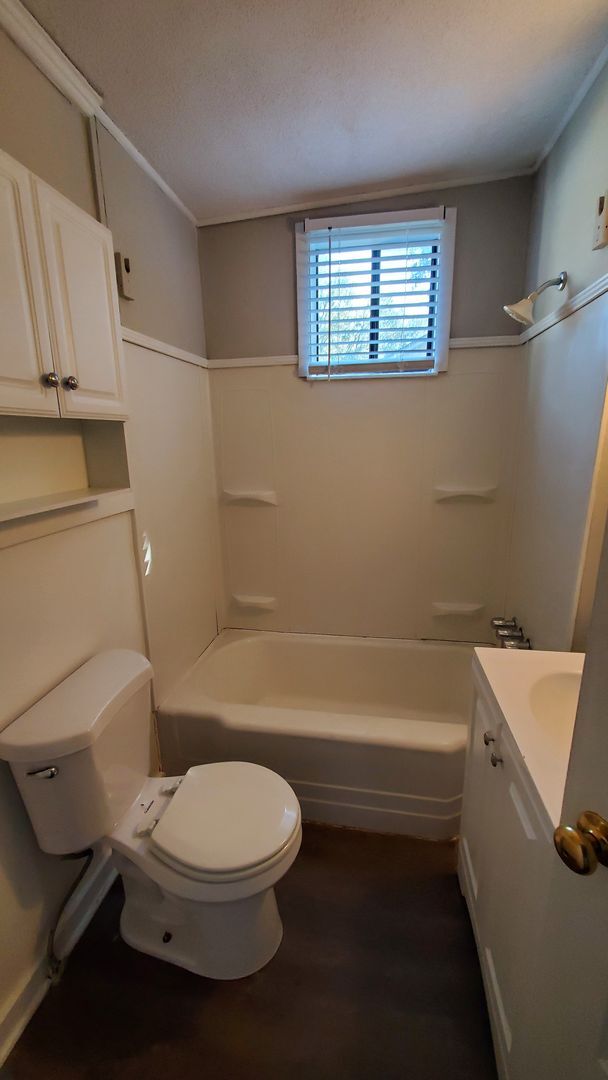 Photo - 104 W 76th St