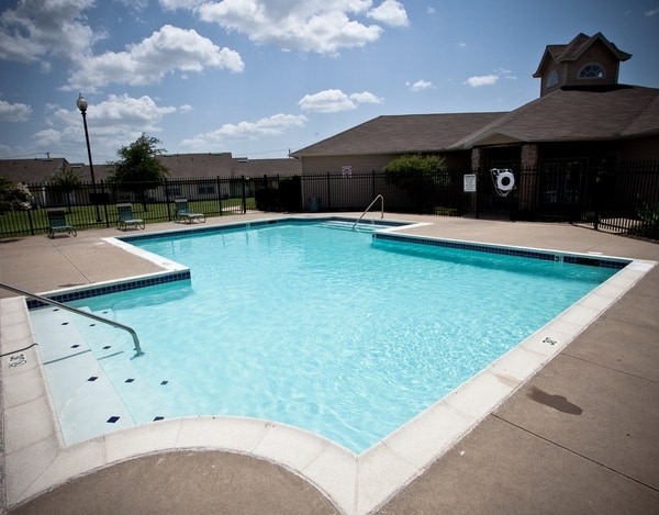 Pool - Meadowview Townhomes