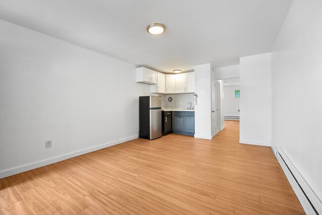 Photo - 2020 Woodlynne Ave
