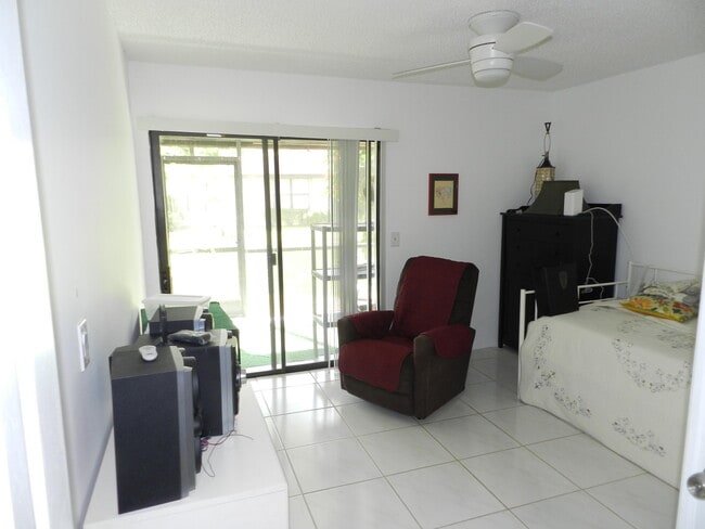Photo - 154 Pinto Palm Ct