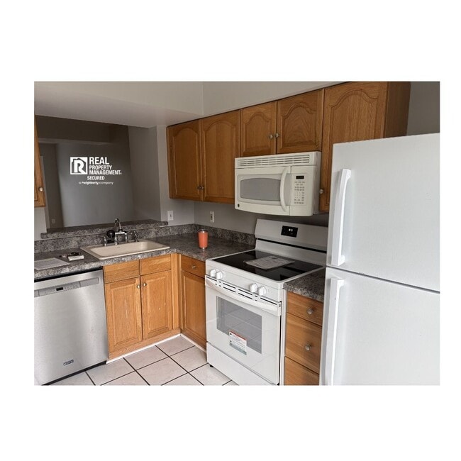 Photo - 1346 Riverwood Way
