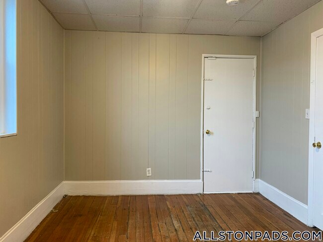 Photo - 437 Cambridge St Unit 3