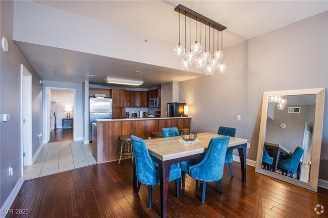 Building Photo - 150 S Las Vegas Blvd Unit 807 Rental
