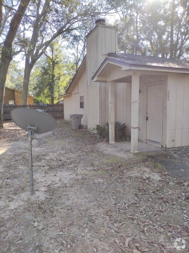 Building Photo - 323 E Olive Rd Rental