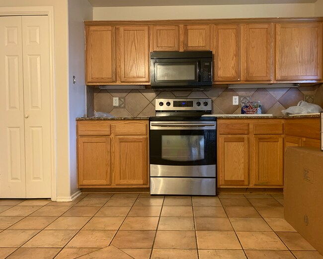 Photo - 1600 Quarry Dr