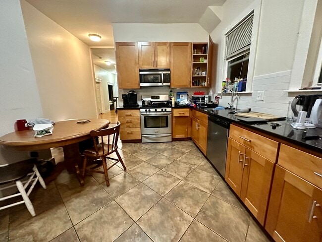 Photo - 11 Wadsworth St Unit 1